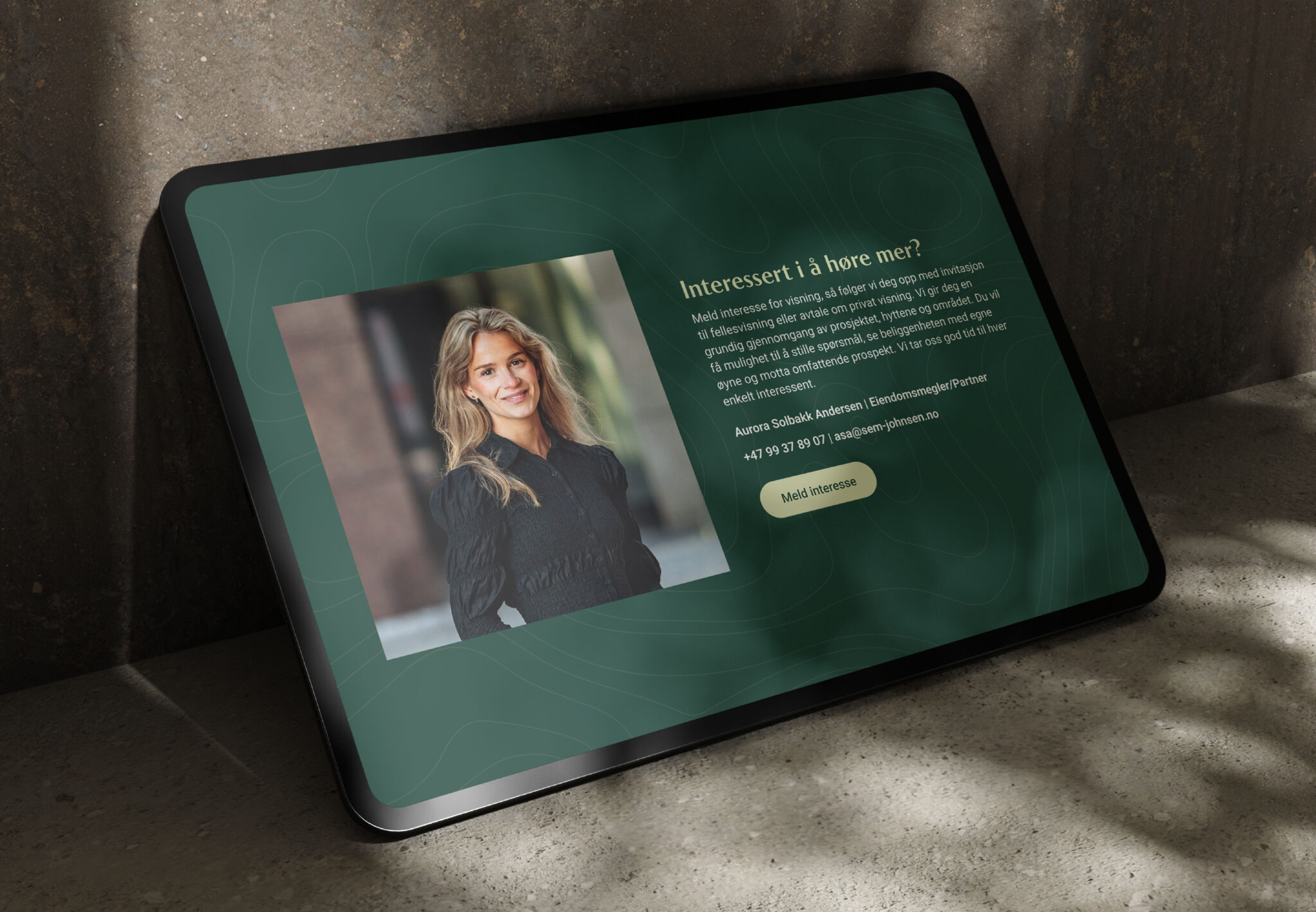 Mockup av responsiv nettside norsk hytteliv