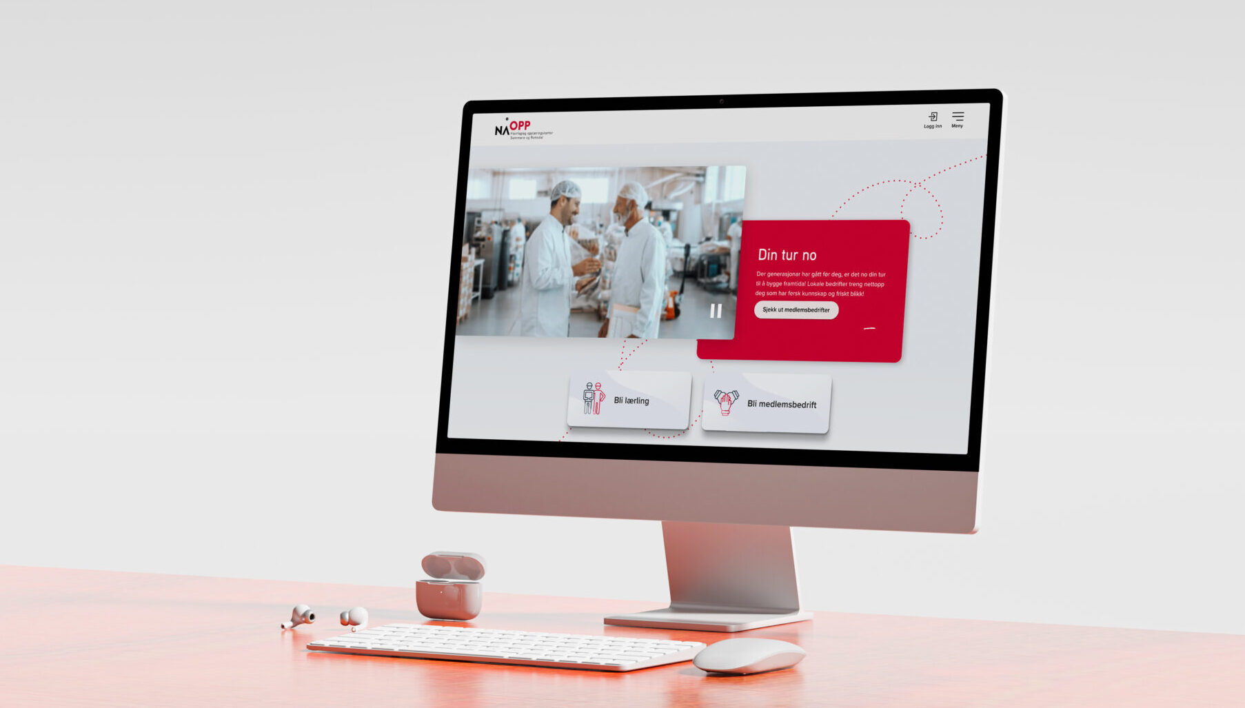 Mockup av dataskjerm med webdesign