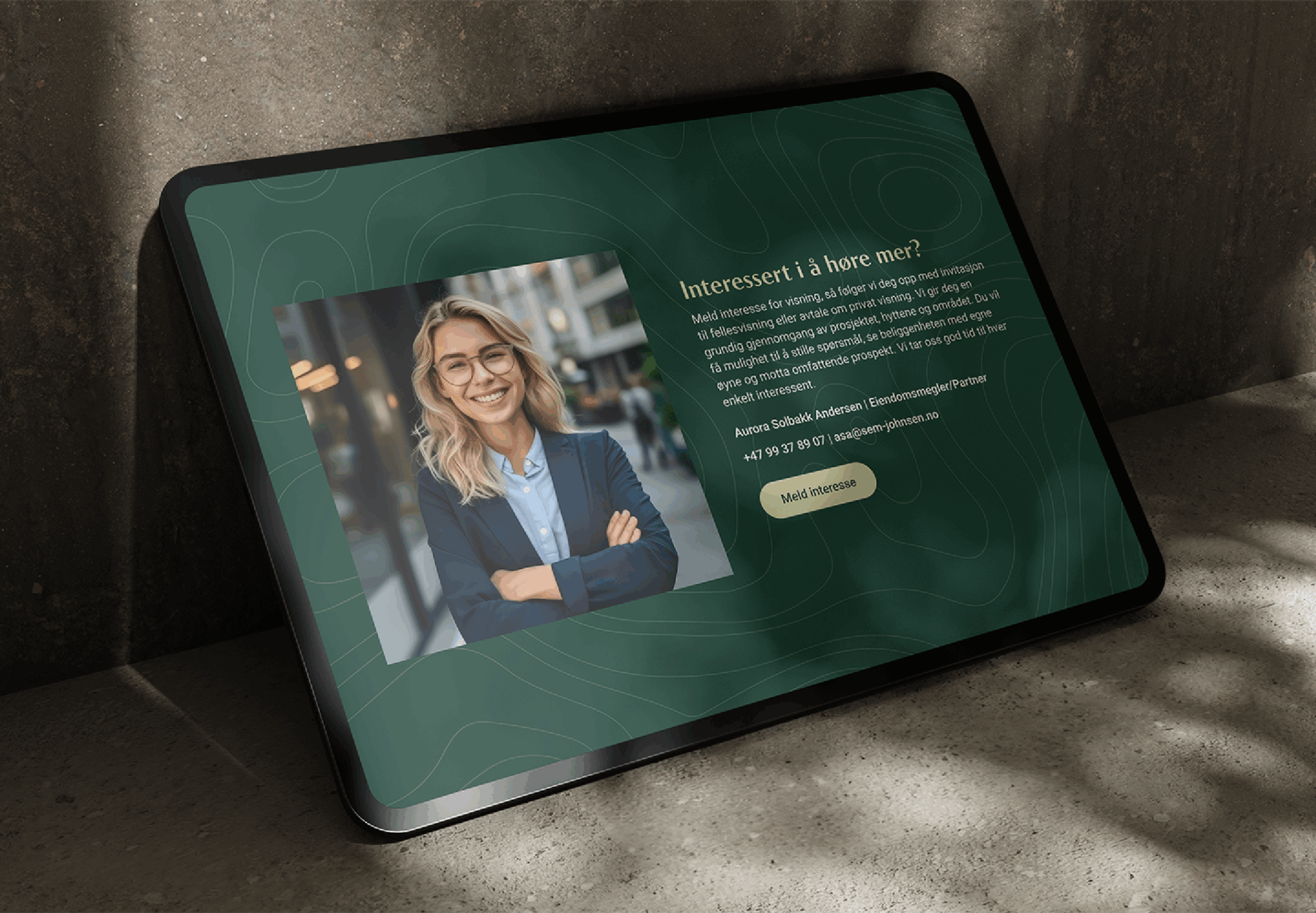 Mockup av responsiv nettside norsk hytteliv