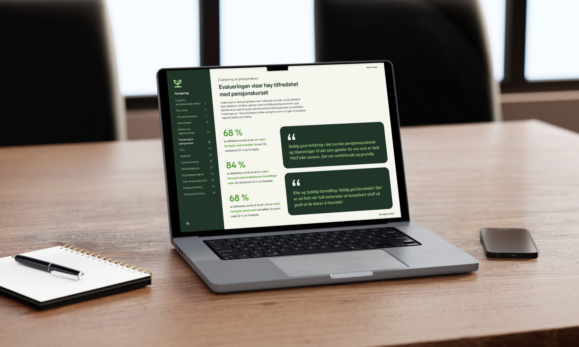 Årsberetningen for Pensjonskassen for fylkene vist på en laptop, med resultater fra en medlemsundersøkelse.